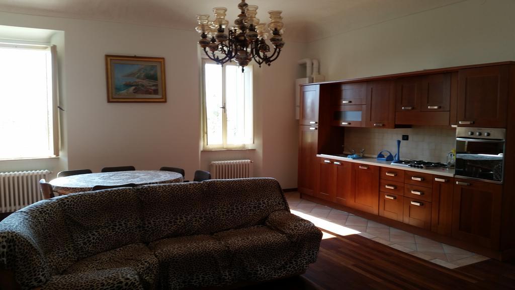 La Panoramica Apartman Avenale Szoba fotó